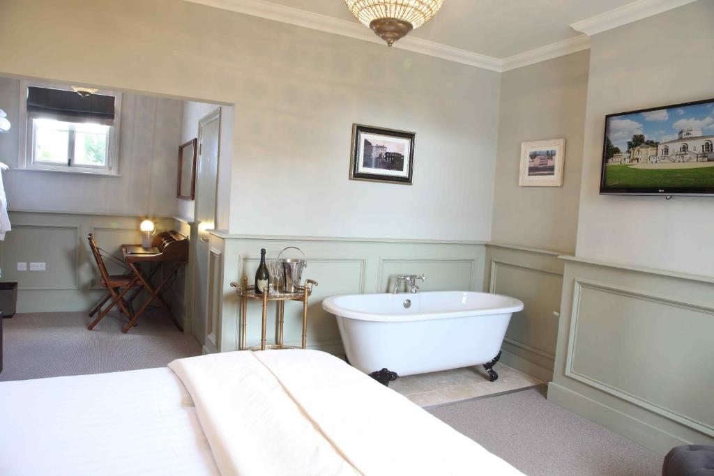 Flower Pot Hotel Sunbury-on-Thames Room photo